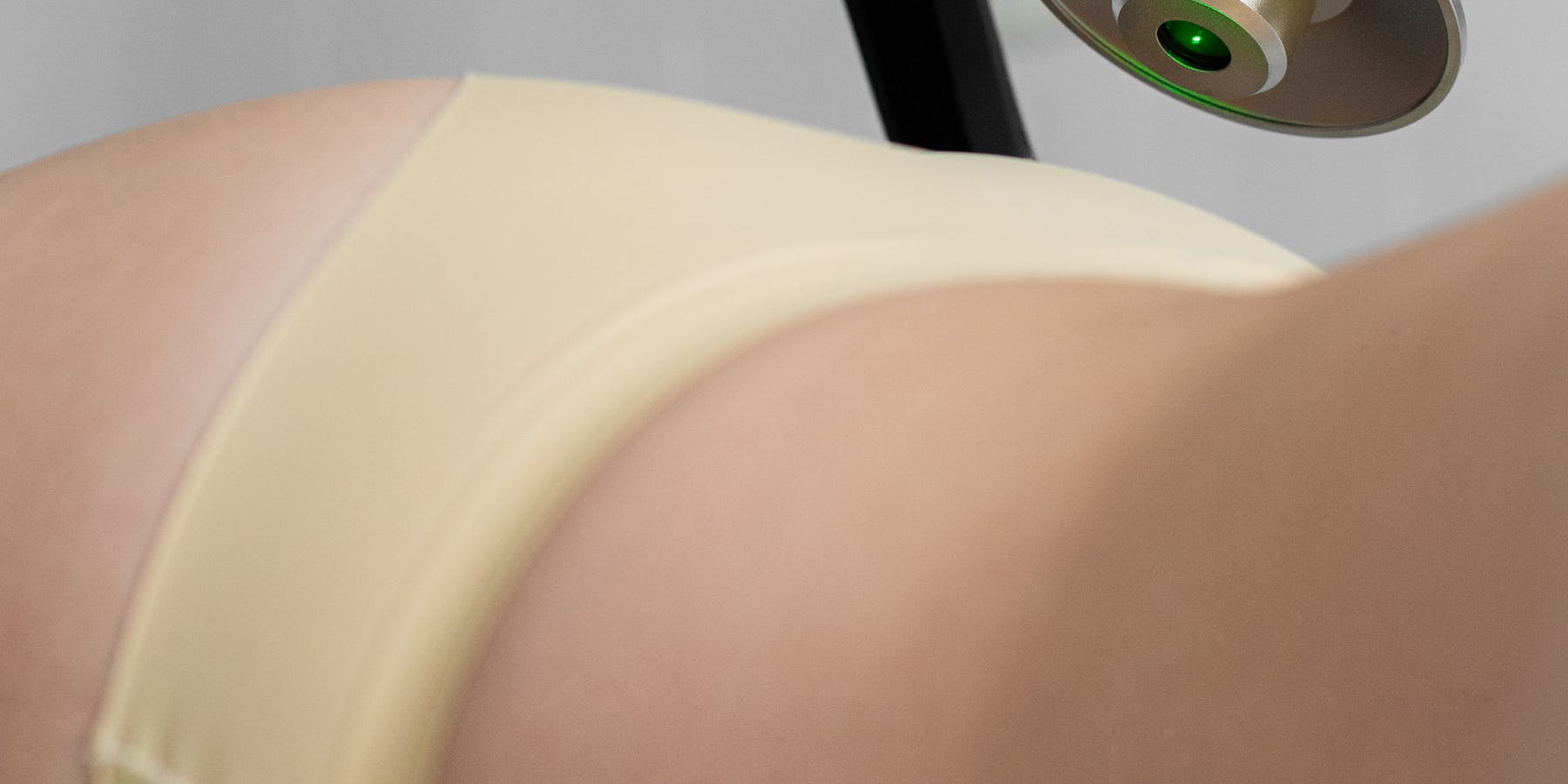 Paciente em ambiente clínico durante tratamento de spa médico